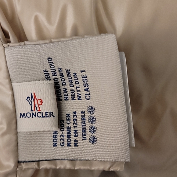 Moncler down jacket - Picture 13 of 16